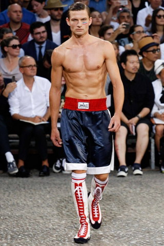 Moncler Gamme Bleu / - 2015